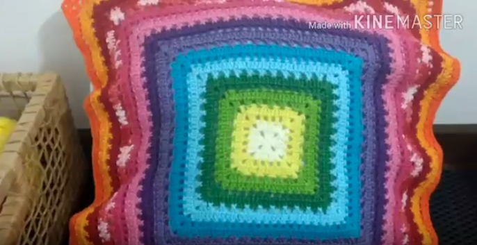 Como Fazer Almofada de Crochê Arco Iris