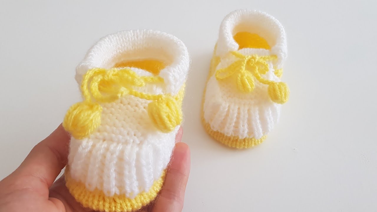 Sapatinho de Tricô para Bebê Branco e Amarelo